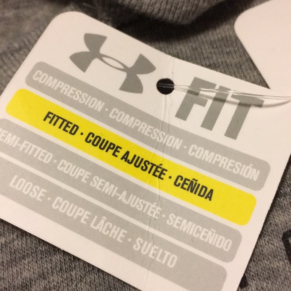3/$25 NWT Under Armour Fitted Gray T Shirt Sz S - Picture 4 of 6